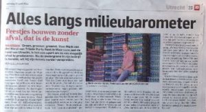 artikel & foto Monique Linneman: Mark van der Horst legt alles langs de Milieubarometer AD - Utrechts Nieuwsblad - groen verhuurbedrijf - Monique Linneman - Mark van der Horst - Triade Party Rent